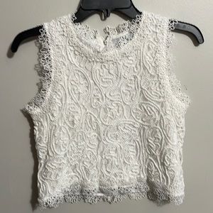 Chicwish: White Lace Sleeveless Top